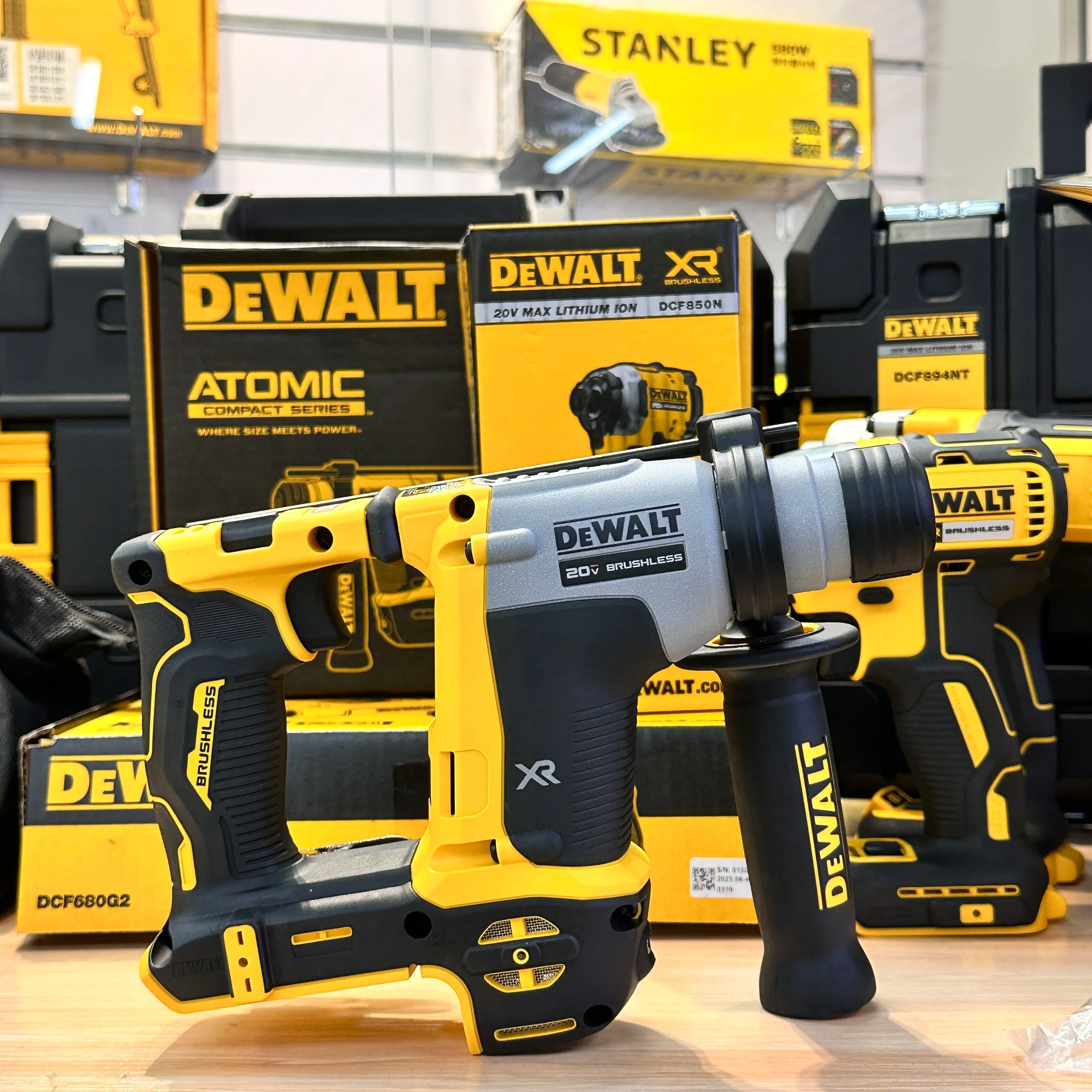 DeWalt DCH172N Martelo compacto sem fio recarregável Broca de martelo elétrico 5/8 Polegada 20V MAX Martelo Ferramentas elétricas de metal nu